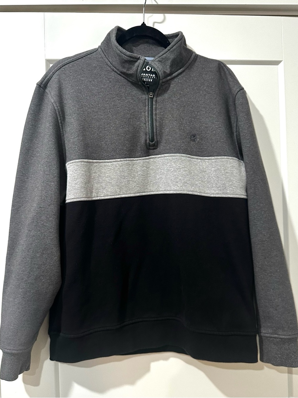 Izod Men's Colorblock Quarter-Zip Sweater - Gray/Light Gray/Black